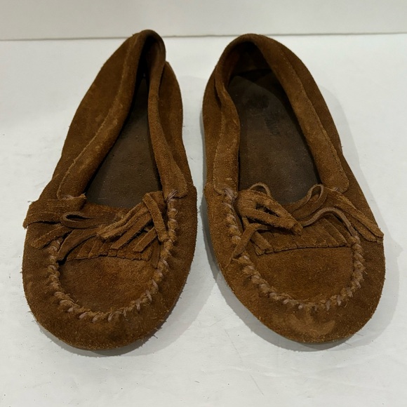 MINNETONKA Women’s Brown Suede Fringe Moccasins Shoes - size 6 - Picture 2 of 7